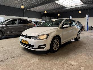 Schadeauto Volkswagen Golf 1.2 TSI Trendline 2014/4