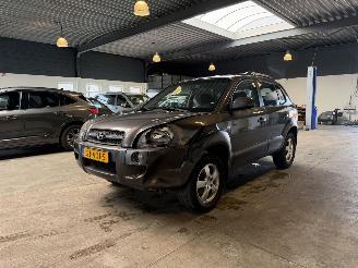 Damaged car Hyundai Tucson 2.0i Style 2007/1