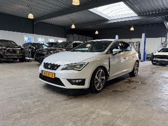 krockskadad bil auto Seat Leon 1.4 TSI FR 2014/6