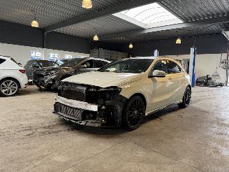 krockskadad bil auto Mercedes A-klasse 180 Prestige 2015/10