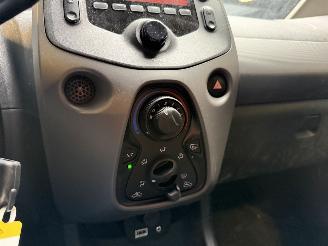 Peugeot 108 1.0 e-VTi Active TOP! picture 22