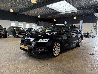 skadebil auto Skoda Octavia 1.5 TSI First Edition 2021/4