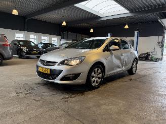 damaged passenger cars Opel Astra 1.4 Turbo 2015/5