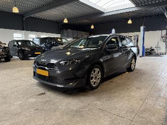 Schadeauto Kia Ceed Sportswagon 1.0 T-GDi MHEV DynamicLine 2023/5