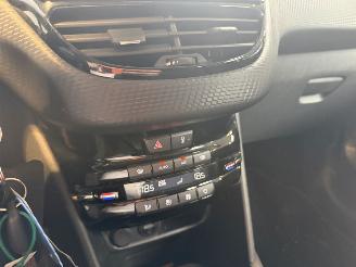 Peugeot 208 1.2 PureTech Allure 1e Eigenaar! picture 21