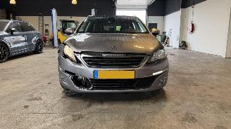 Peugeot 308 1.6 BlueHDI Blue Lease Executive picture 8