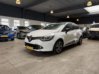 skadebil auto Renault Clio 0.9 TCe Night&Day 2014/8