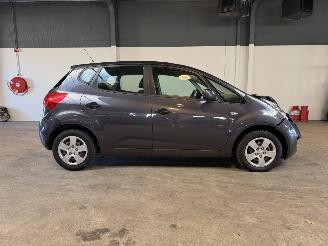 Kia Venga 1.6 CVVT Plus Pack Automaat! picture 6