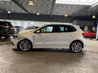 Volkswagen Polo 1.2 TSI Highline Automaat! picture 2