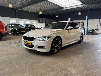damaged passenger cars BMW 3-serie 320i M Sport NAP PANO! 2018/10