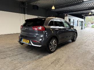 Kia Niro 1.6 GDi Hybrid Design Edition picture 5