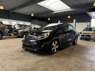 Vaurioauto  passenger cars Kia Rio 1.4 CVVT EXECUTIVELINE 2014/5