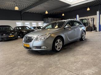 Vaurioauto  passenger cars Opel Insignia Sports Tourer 1.6 T Edition 2011/9