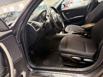 BMW 1-serie 116i Business Line NAP! picture 17