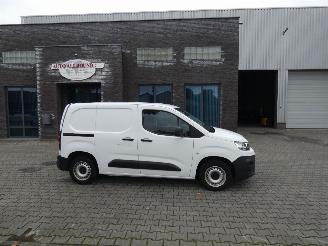 Damaged car Citroën Berlingo 1.6 BlueHDI Club 2019/9