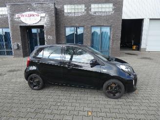 Damaged car Kia Picanto 1.0 CVVT ComfortLine 2016/2
