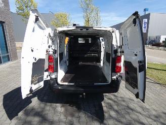 Toyota Proace 2.0 D-4D Nav. Long picture 8