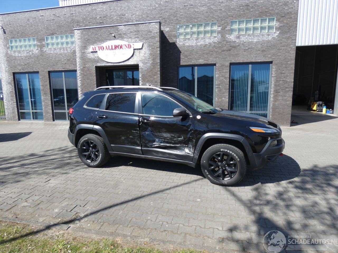 Jeep Cherokee 3.2 V6 TRAILH. 4WD L