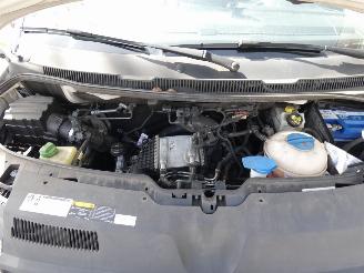 Volkswagen Transporter 2.0 TDI L2H2 Highl. picture 25