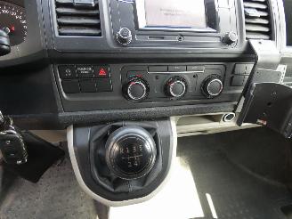 Volkswagen Transporter 2.0 TDI L2H2 Highl. picture 18