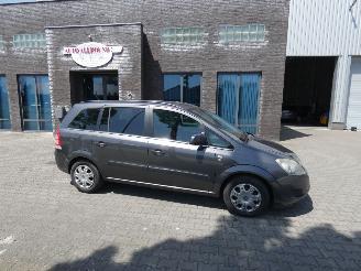 krockskadad bil auto Opel Zafira 1.6 Cosmo 7p 2010/10