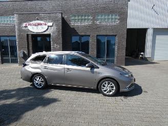 krockskadad bil auto Toyota Auris 1.8 Hybr. Executive 2015/10