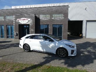 krockskadad bil auto Kia Proceed 1.0 T-GDI GT-PlusLine 2021/1