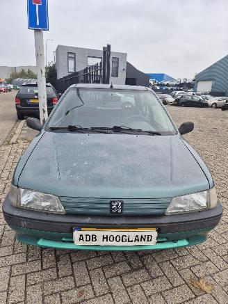 Sloopauto Peugeot 106 I Hatchback 1.1 i XN,XR,XT (TU1M(HDZ)) [44kW] 5-BAK 1995/1