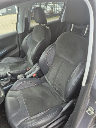 Peugeot 2008 (CU) MPV 1.2 Vti 12V PureTech 82 (EB2F(HMZ)) [60kW] 5-BAK picture 7