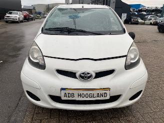  Toyota Aygo (B10) Hatchback 1.0 12V VVT-i (1KR-FE) [50kW] 2011/1