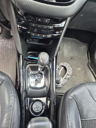 Peugeot 2008 (CU) MPV 1.2 12V e-THP PureTech 110 (EB2DT(HNZ)) [81kW] picture 7