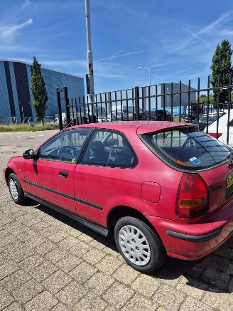 Honda Civic (EJ/EK) 1.4iS 16V Hatchback, 2Dr, Benzine, 1.396cc, 66kW (90pk), FWD, D14A4,AUTOMAAT picture 3