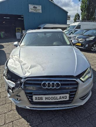 Autoverwertung Audi A3 Sportback (8V1/8VK) 1.4 TFSI 16V Hatchback, 2Dr, Benzine, 1.395cc, 90kW (122pk), FWD, CXSA, 6-BAK 2013/1