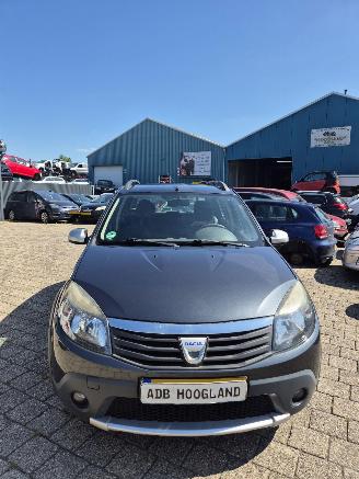 ojeté vozy osobní automobily Dacia Sandero I STEPWAY (BS) Hatchback 1.6 (K7M-710) [64kW] 2010/10