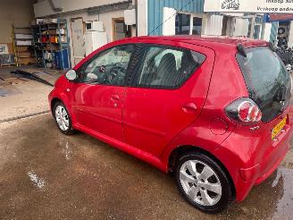 Toyota Aygo Aygo (B10) Hatchback 1.0 12V VVT-i (1KR-FE) [50kW] picture 4