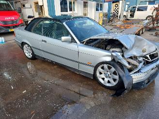 BMW 3-serie 318i E36 Cabriolet 85kw picture 3