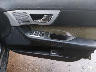 Jaguar XF 2.2 D Luxury picture 7