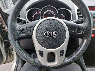 Kia Venga Venga MPV 1.4 CVVT 16V picture 11