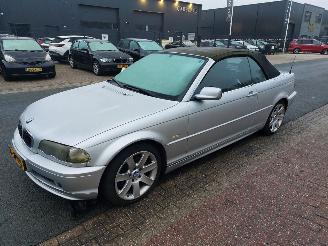Coche accidentado BMW 3-serie 3 serie (E46/2C) Cabrio 323 Ci 24V 2000/4