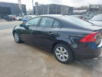 Volvo S-60 S60 II (FS) Sedan 1.6 T3 16V picture 4