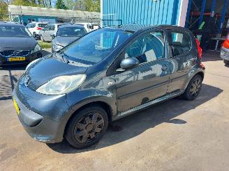 Schadeauto Peugeot 107 107 Hatchback 1.0 12V 2006/8