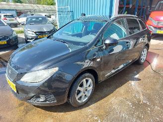 uszkodzony samochody osobowe Seat Ibiza Ibiza ST (6J8) Combi 1.2 TDI Ecomotive 2011/10