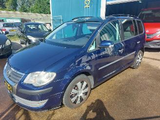 Schadeauto Volkswagen Touran Touran (1T1/T2) MPV 1.4 16V TSI 140 2008/10