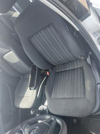 Volkswagen Polo Polo V (6R) Hatchback 1.4 TDI picture 8