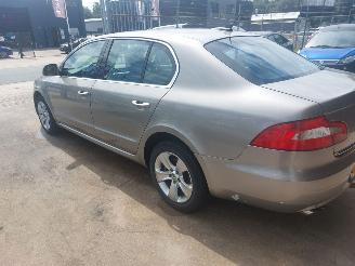 Skoda Superb Superb (3TAA) Hatchback 1.8 TSI 16V picture 4