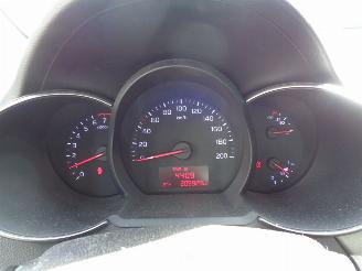 Kia Picanto (TA) Hatchback 1.0 12V (G3LA) [49kW] picture 6