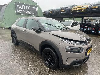Vaurioauto  passenger cars Citroën C4 cactus 1.2 Puretech 81KW Clima Navi Led Feel NAP 2018/11
