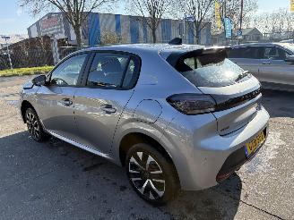 krockskadad bil auto Peugeot 208 1.2 Hybrid 74KW Autom. E-DCS6 Active Clima Navi Led NAP 2024/11