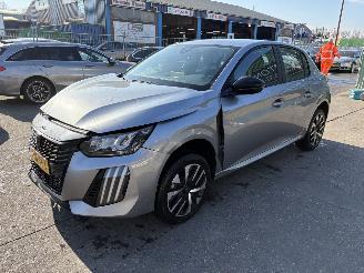 Unfallwagen Peugeot 208 1.2 Hybrid 74KW Autom. E-DCS6 Active Clima Navi Led NAP 2024/11