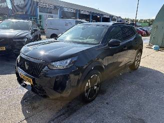 skadebil auto Peugeot 2008 1.2 Autom. 96KW Allure Clima Navi Led 360 Camera NAP 2023/12